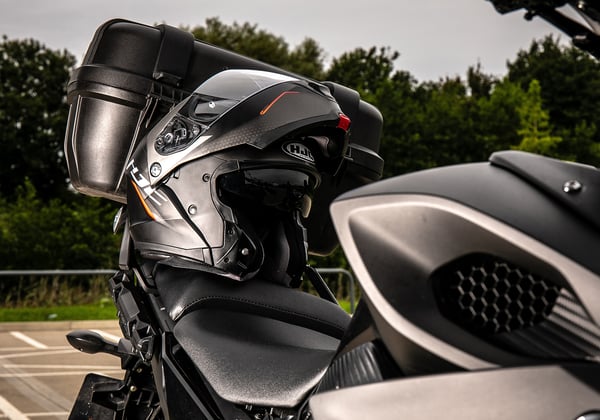 Five of the best flip-up helmets under £200 featured image