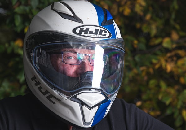 HJC F70 helmet review featured image