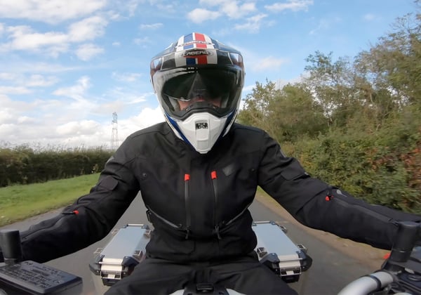 Video: Oxford Mondial Advanced CE textile motorcycle jacket review featured image