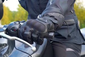 Video: RST Pro Series Paragon 6 heated gloves review